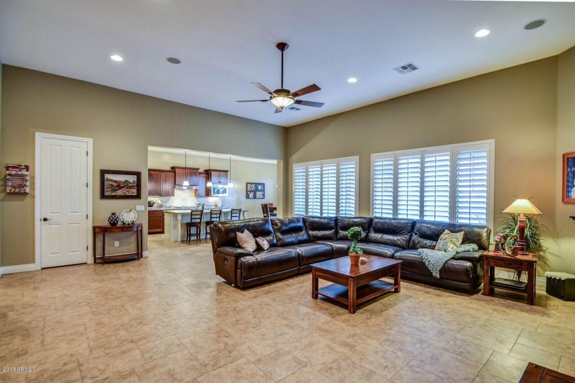 2817 E Clark Dr, Gilbert, AZ 85297 photo 18