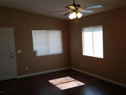 2419 E Tamarisk Ave, Phoenix, AZ 85040 photo 2