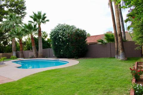 28 E Moon Valley Dr, Phoenix, AZ 85022 photo 9