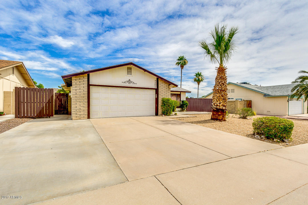 4202 E Walatowa St, Phoenix, AZ 85044 photo 2