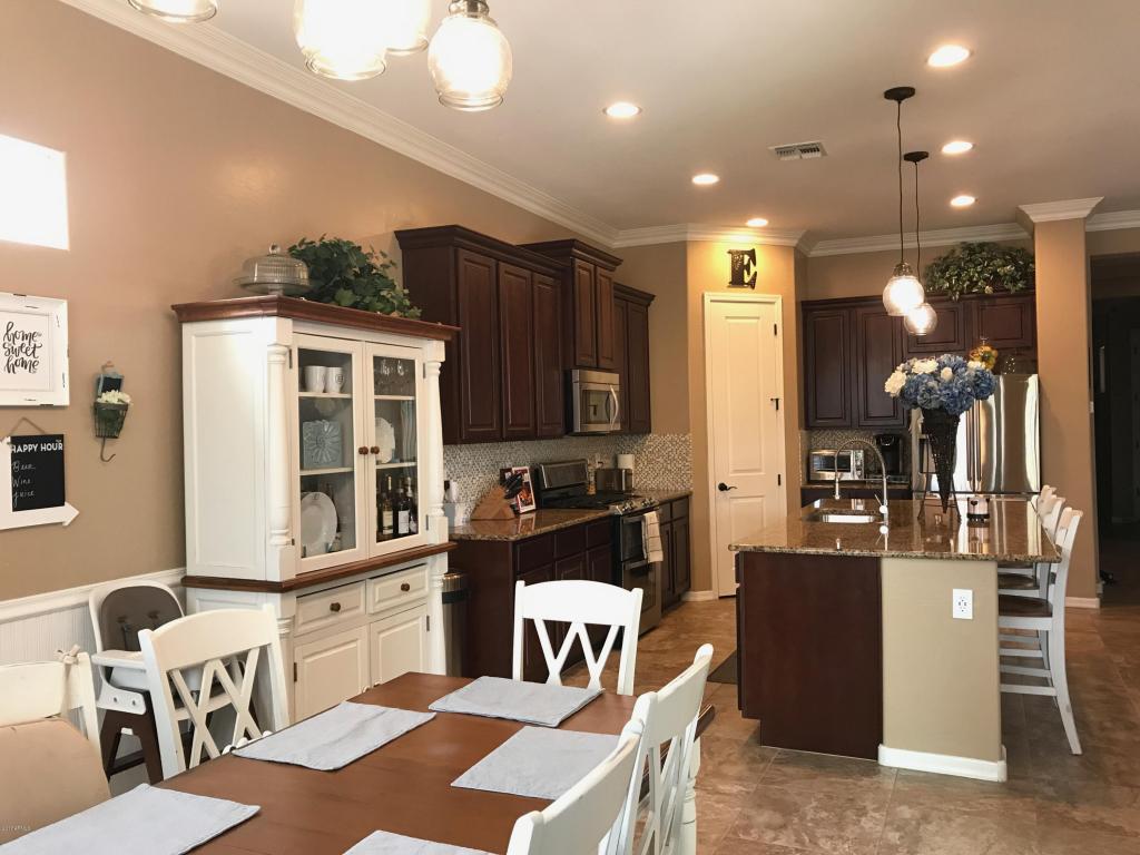 3943 E Amber Ln, Gilbert, AZ 85296 photo 3