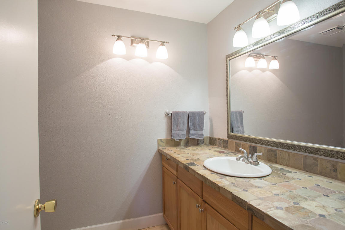 3909 E Whitton Ave, Phoenix, AZ 85018 photo 23