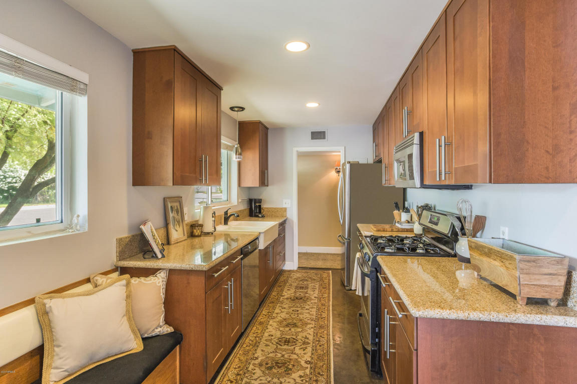 3909 E Whitton Ave, Phoenix, AZ 85018 photo 8