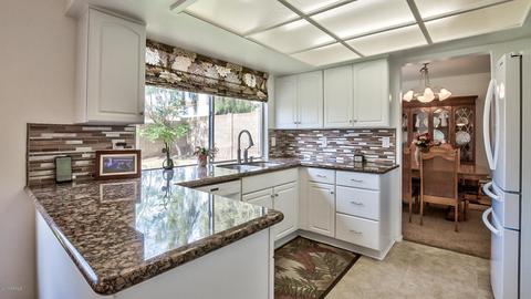2106 E Ludlow Dr, Phoenix, AZ 85022 photo 3
