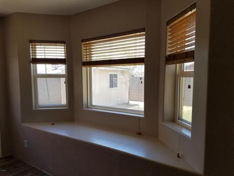 225 E Jacaranda St, Mesa, AZ 85201 photo 3