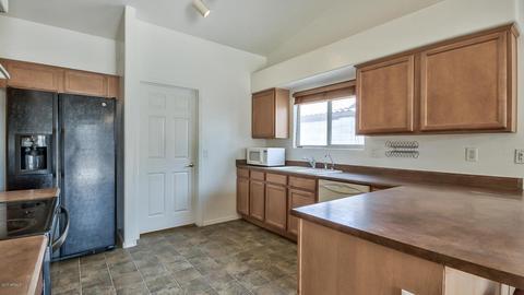 1321 E Branham Ln, Phoenix, AZ 85042 photo 11