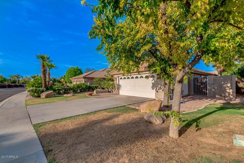 855 N Quail Ln, Gilbert, AZ 85233 photo 2