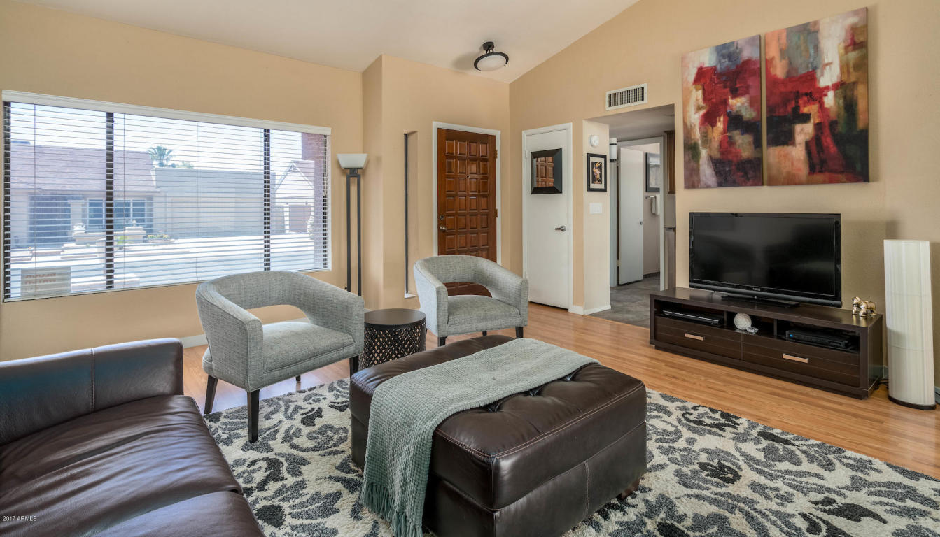 1014 E Bluefield Ave, Phoenix, AZ 85022 photo 2