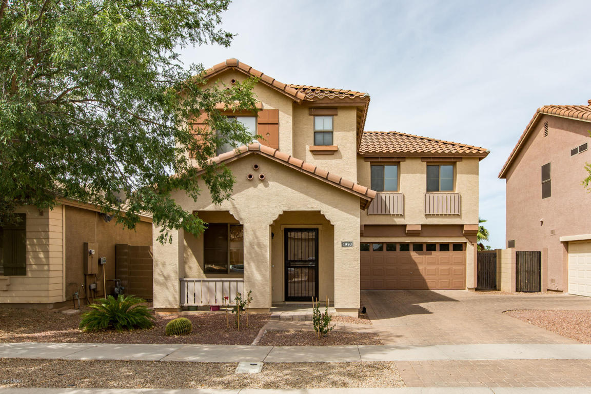 1950 S Falcon Dr, Gilbert, AZ 85295 photo 1