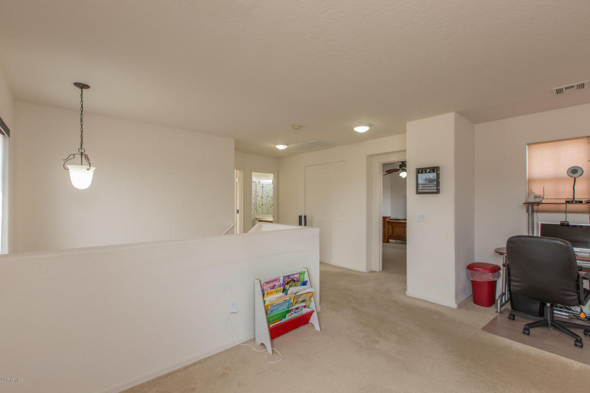 1950 S Falcon Dr, Gilbert, AZ 85295 photo 14