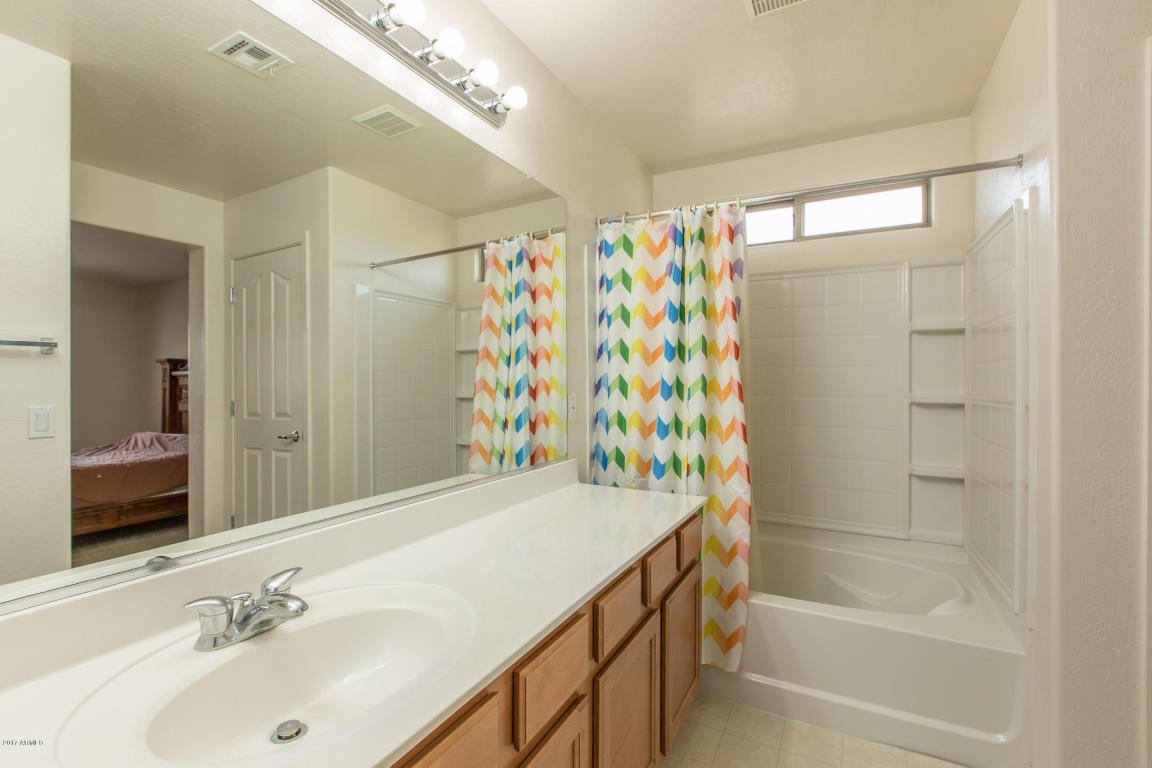 1950 S Falcon Dr, Gilbert, AZ 85295 photo 18