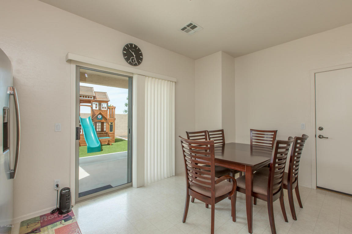 1950 S Falcon Dr, Gilbert, AZ 85295 photo 12