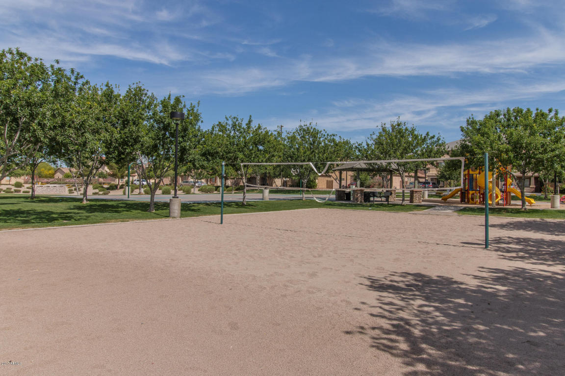 1950 S Falcon Dr, Gilbert, AZ 85295 photo 29