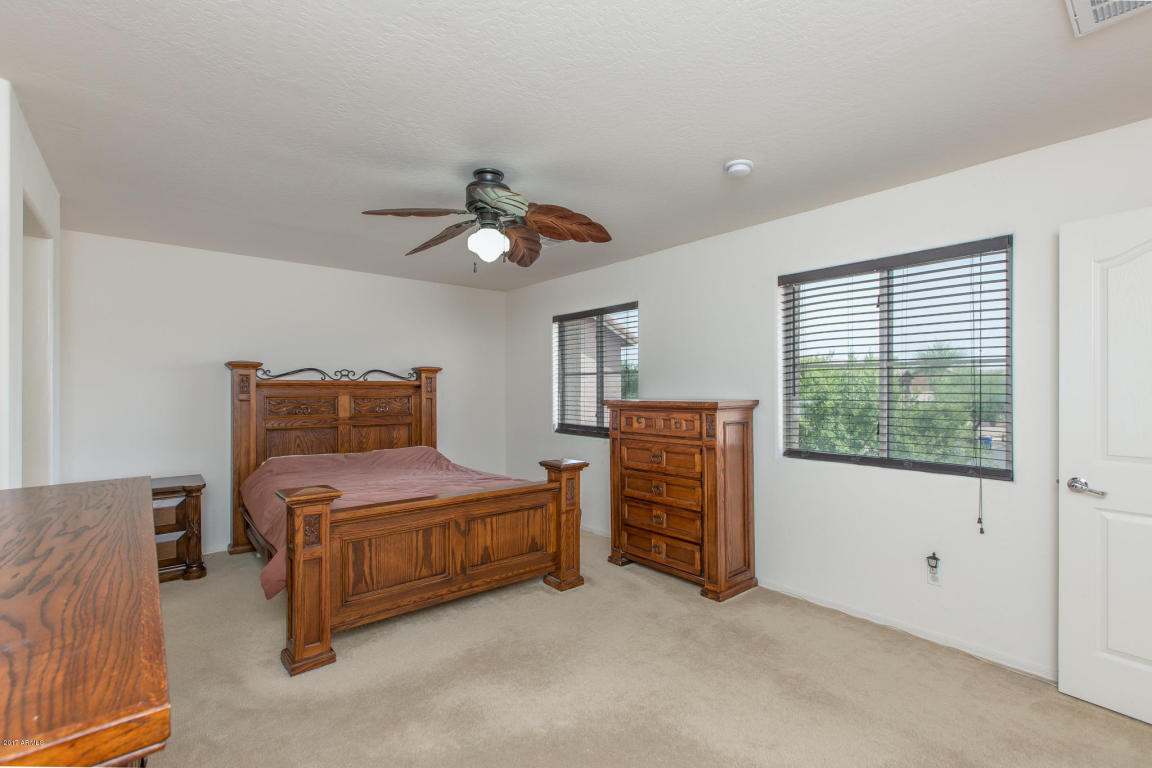 1950 S Falcon Dr, Gilbert, AZ 85295 photo 15