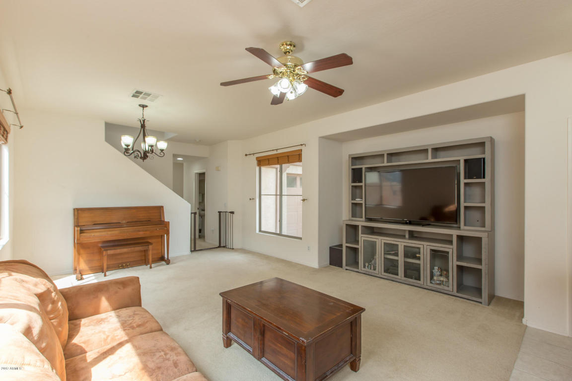 1950 S Falcon Dr, Gilbert, AZ 85295 photo 6