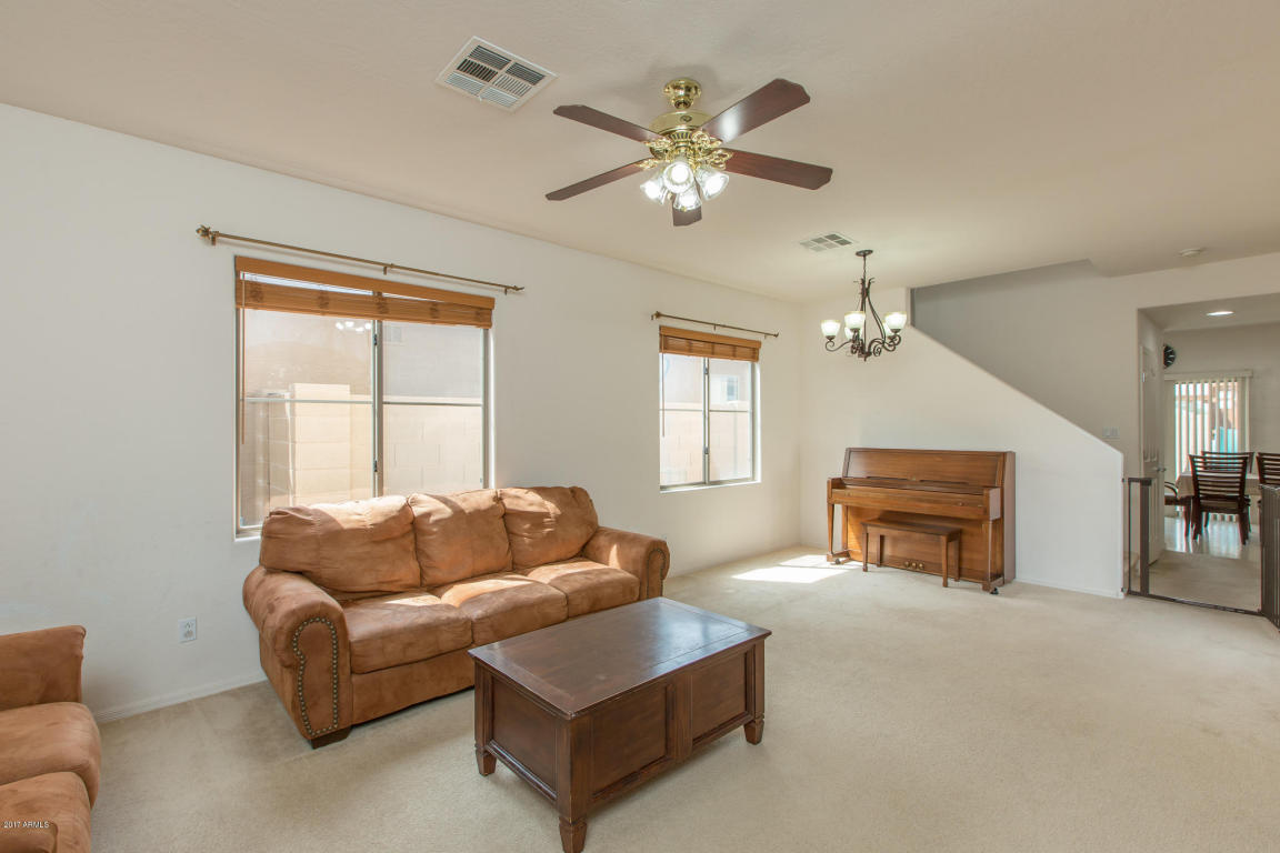 1950 S Falcon Dr, Gilbert, AZ 85295 photo 5