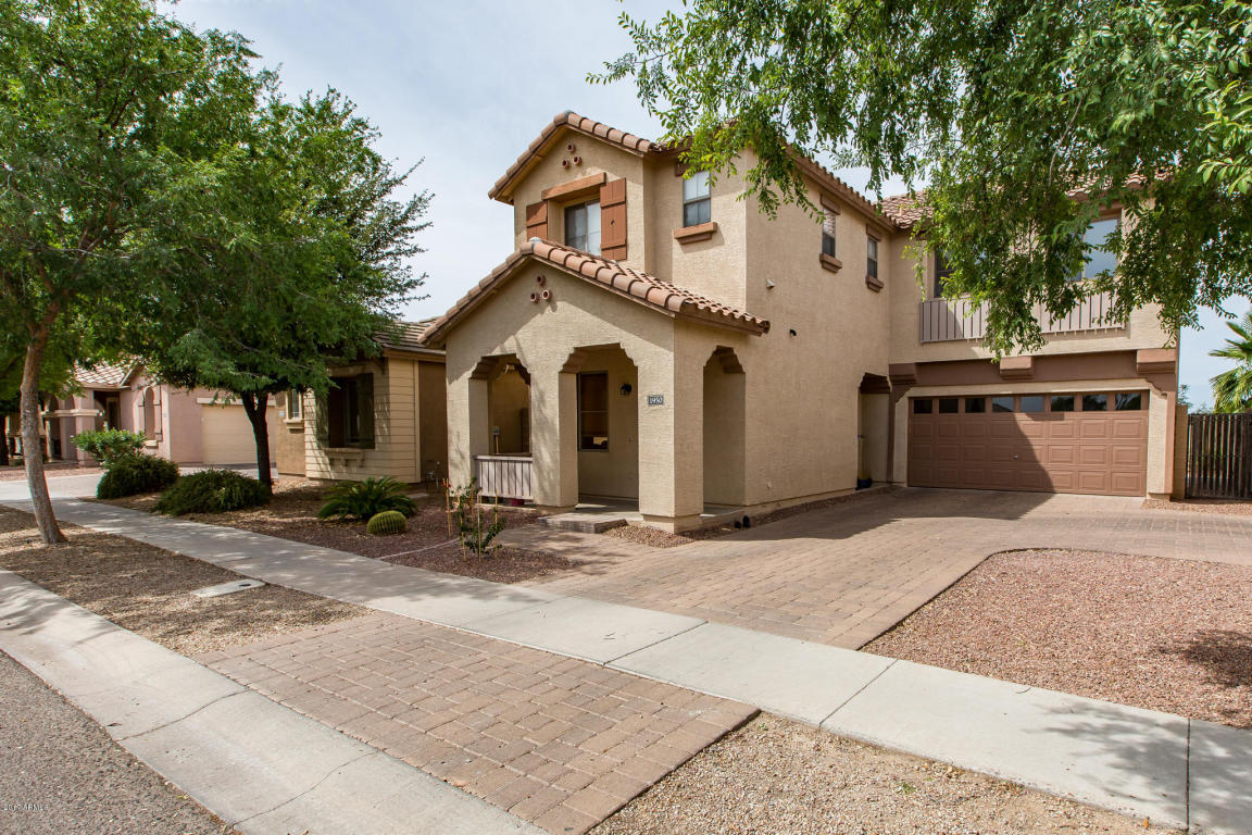 1950 S Falcon Dr, Gilbert, AZ 85295 photo 3