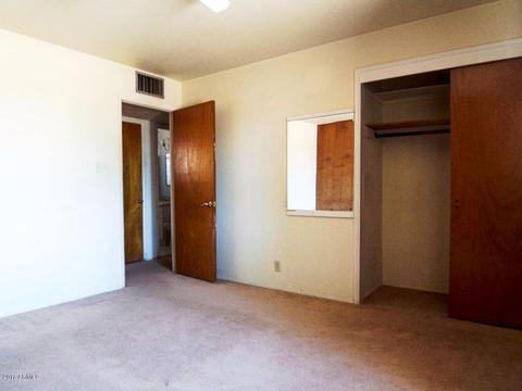 830 Echo Ln, Phoenix, AZ 85020 photo 7