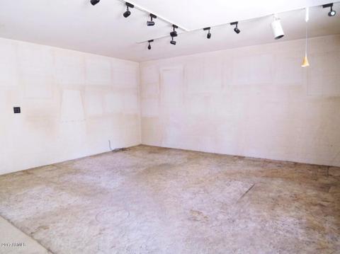 830 Echo Ln, Phoenix, AZ 85020 photo 14