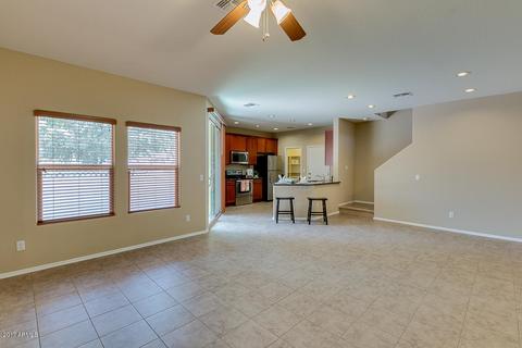 869 S Pheasant Dr, Gilbert, AZ 85296 photo 4