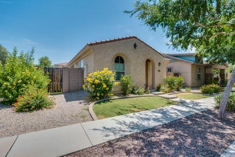 3421 E Betsy Ln, Gilbert, AZ 85296 photo 2