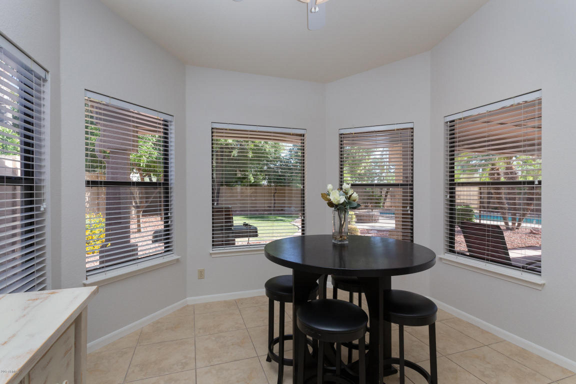 1001 W Sherri Dr, Gilbert, AZ 85233 photo 6