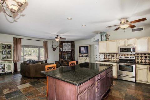 38310 N 3rd Ave, Phoenix, AZ 85086 photo 2