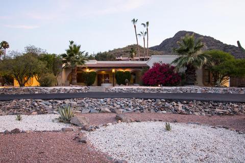 4471 E Sunset Dr, Phoenix, AZ 85028 photo 1