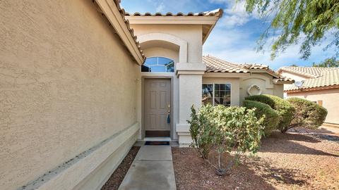 2226 E Devon Ct, Gilbert, AZ 85296 photo 4