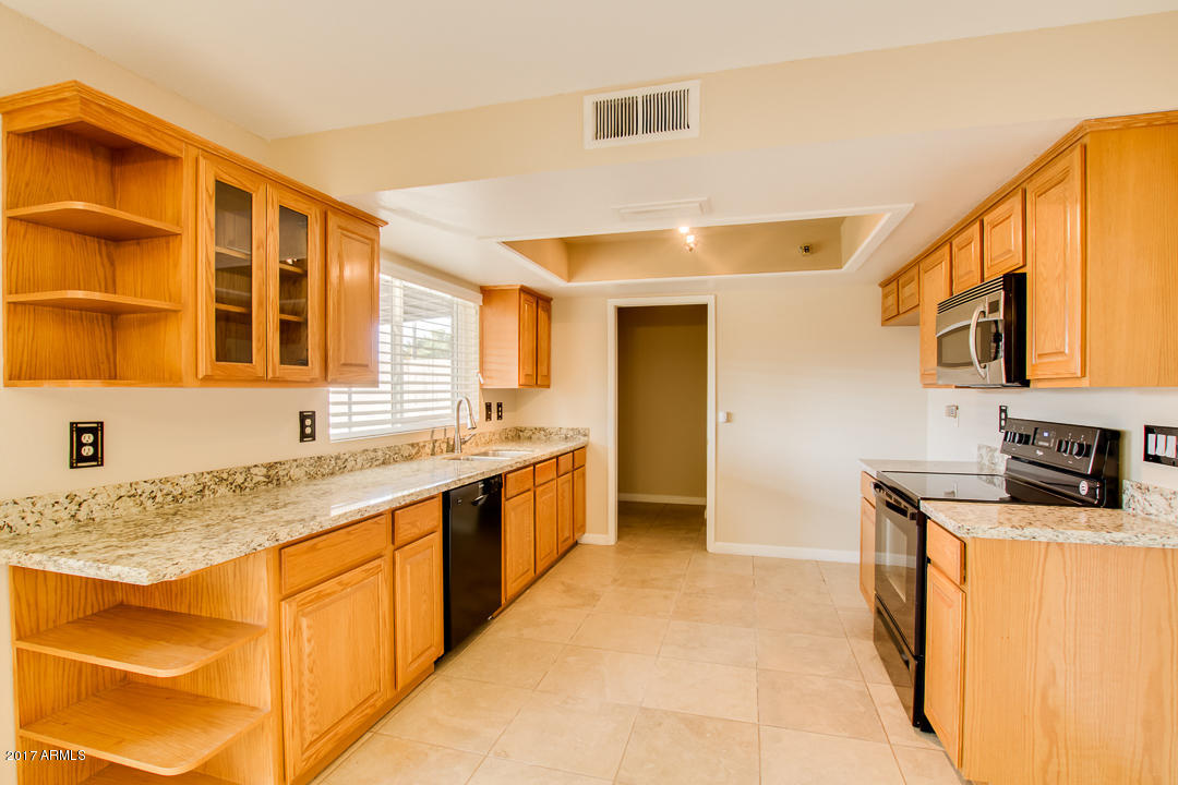 3420 E Campo Bello Dr, Phoenix, AZ 85032 photo 11
