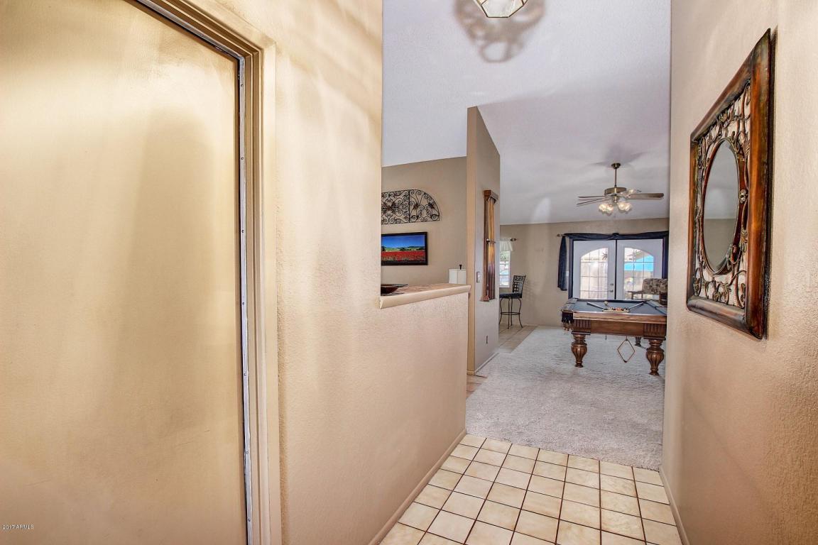 924 E Grandview Rd, Phoenix, AZ 85022 photo 3