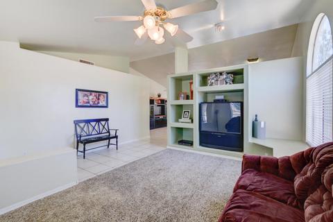 950 S Wanda Dr, Gilbert, AZ 85296 photo 4