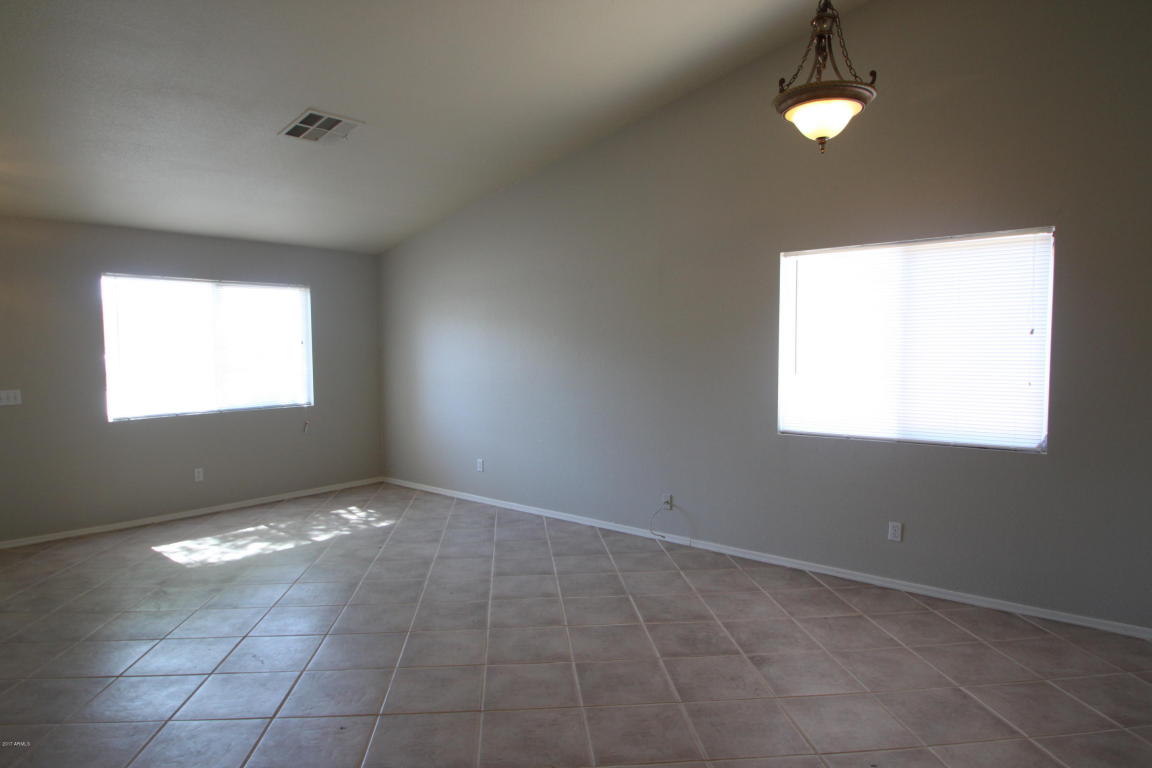 1929 N 103rd Ln, Avondale, AZ 85392 photo 4
