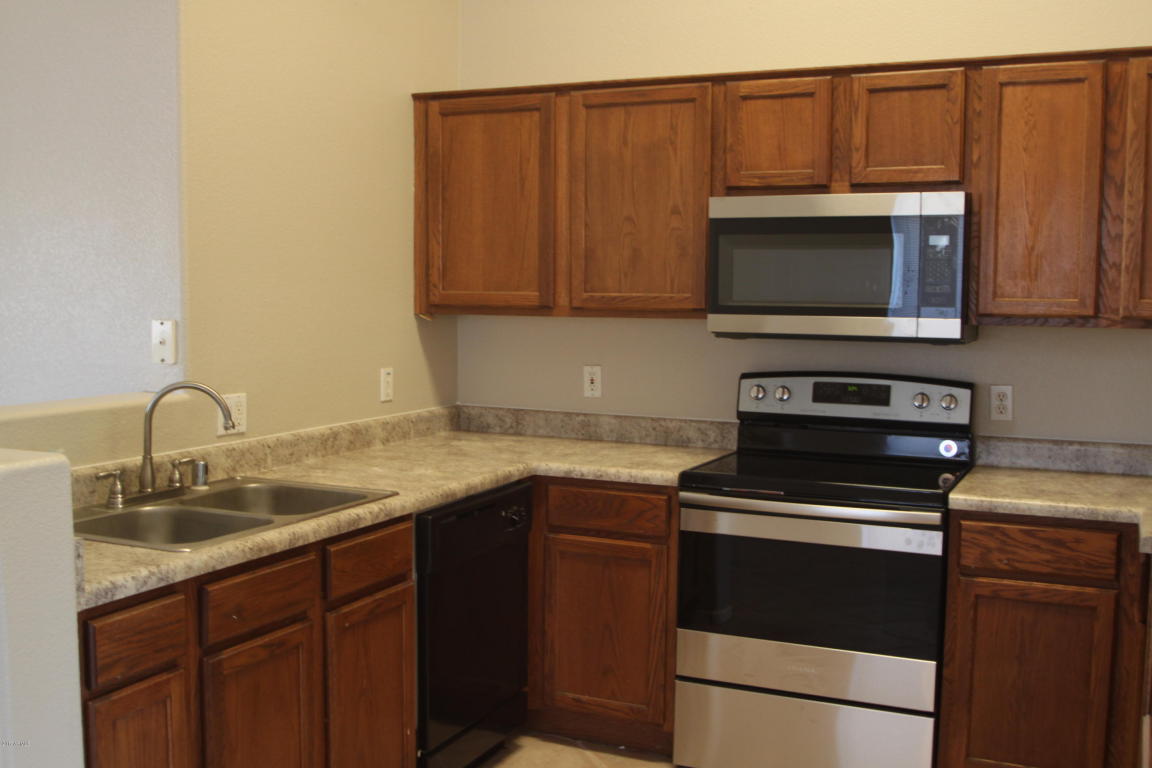 1929 N 103rd Ln, Avondale, AZ 85392 photo 5