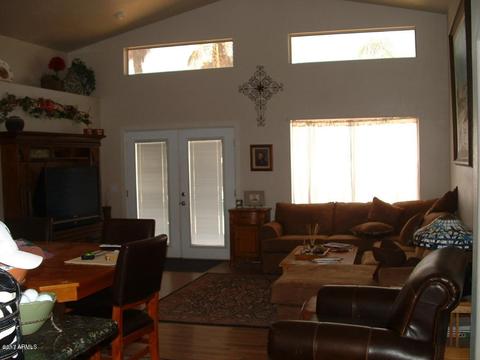 630 S Lanus Dr, Gilbert, AZ 85296 photo 2