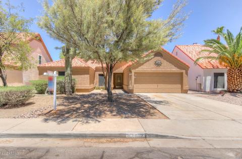 1402 E Tremaine Ave, Gilbert, AZ 85234 photo 1