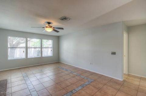 1402 E Tremaine Ave, Gilbert, AZ 85234 photo 4