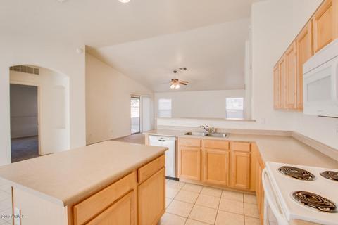 4057 S Summer Ct, Gilbert, AZ 85297 photo 11
