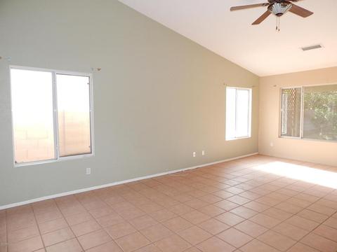1910 E Vineyard Rd, Phoenix, AZ 85042 photo 4