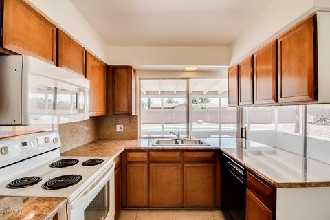 3401 E Paradise Dr, Phoenix, AZ 85028 photo 3