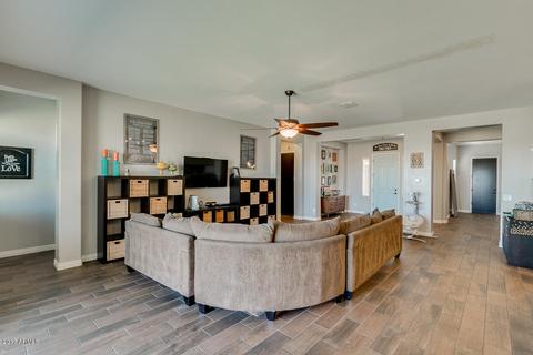 2528 E Tomahawk Ct, Gilbert, AZ 85298 photo 5
