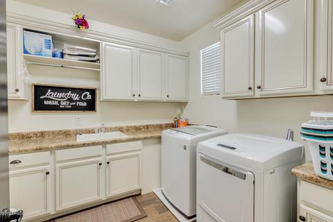 2528 E Tomahawk Ct, Gilbert, AZ 85298 photo 8