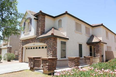 1560 S Hawk Ct, Gilbert, AZ 85296 photo 1