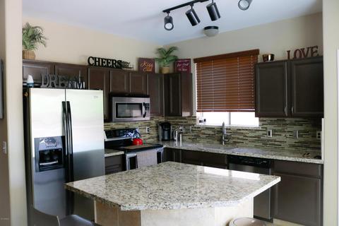 1560 S Hawk Ct, Gilbert, AZ 85296 photo 3