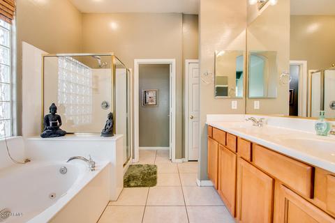 3475 E Parkview Dr, Gilbert, AZ 85295 photo 21