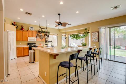 3475 E Parkview Dr, Gilbert, AZ 85295 photo 10