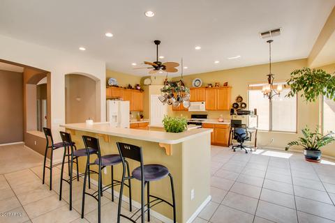 3475 E Parkview Dr, Gilbert, AZ 85295 photo 11