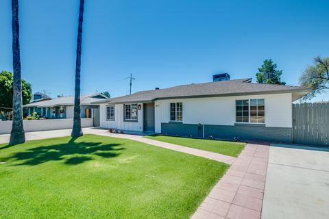 811 Echo Ln, Phoenix, AZ 85020 photo 3