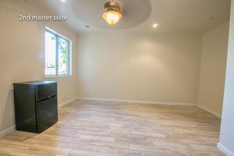 2075 E Aspen Dr, Tempe, AZ 85282 photo 22