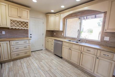 2075 E Aspen Dr, Tempe, AZ 85282 photo 3